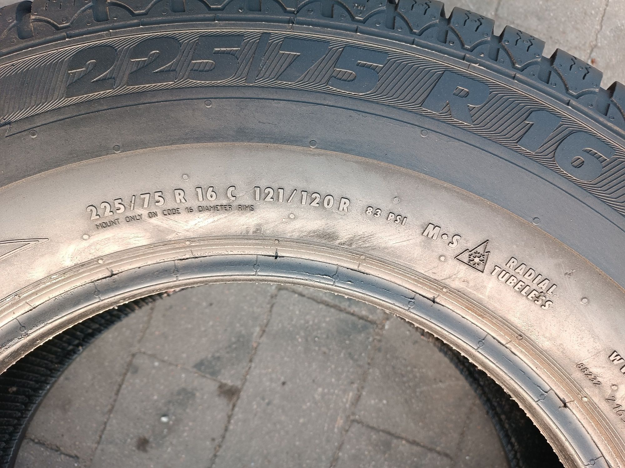 225/75R16C Semperit Van-Grip2