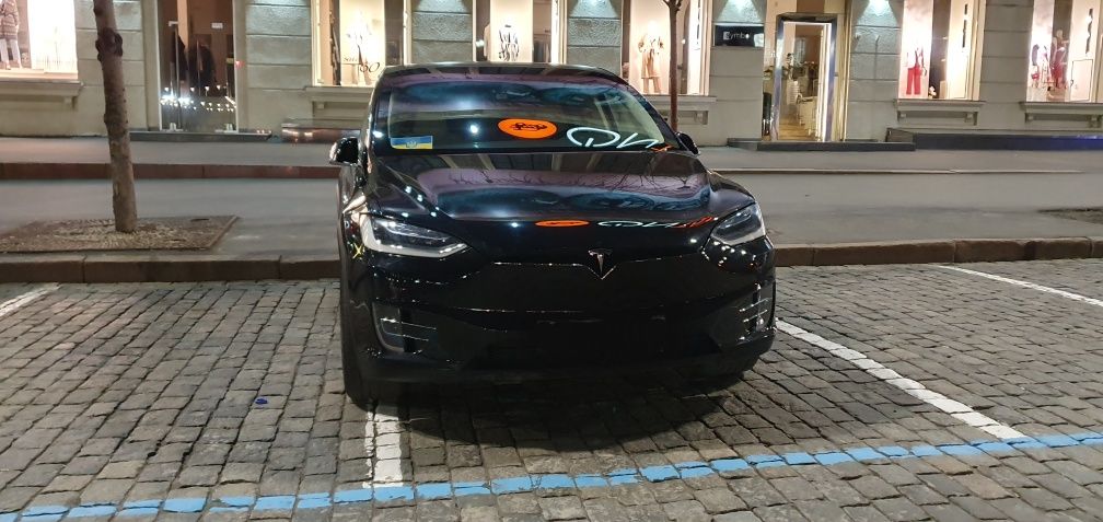 Tesla X не бита, с пробегом 33000 км