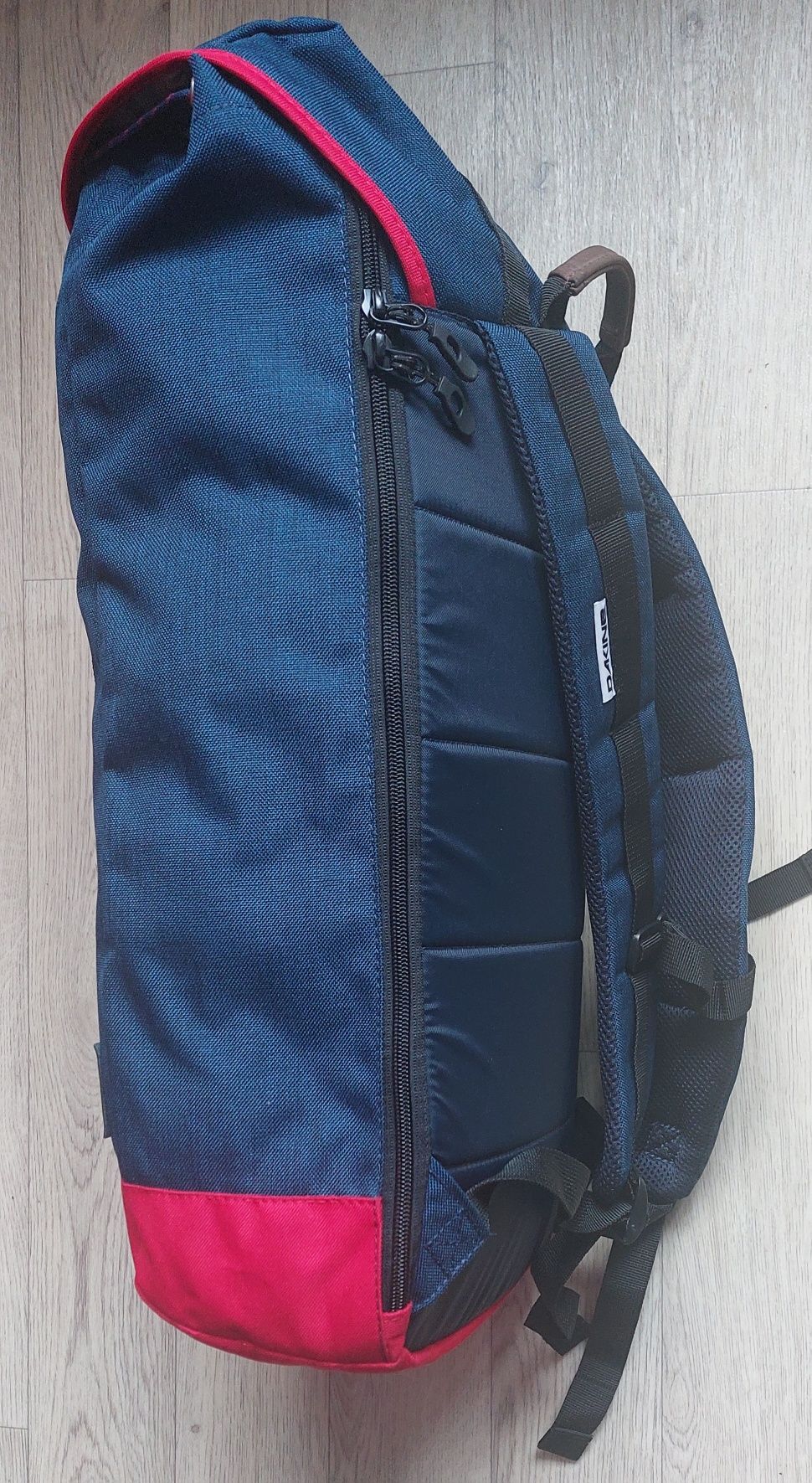 Рюкзак б/у  Dakine Trek 26L