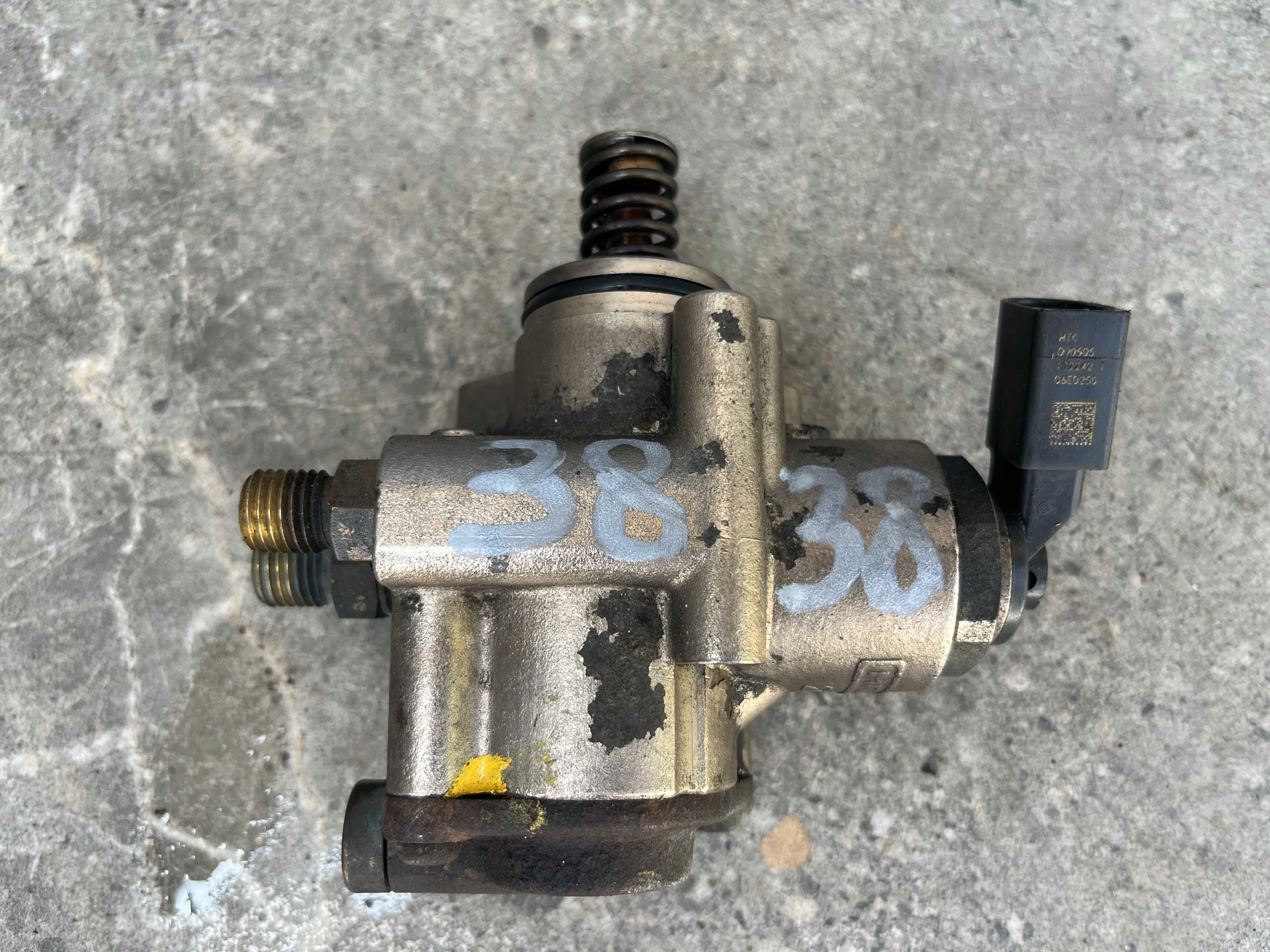 ТНВД паливний насос Audi A4 B7 A6 C6 A8 3.2 FSI