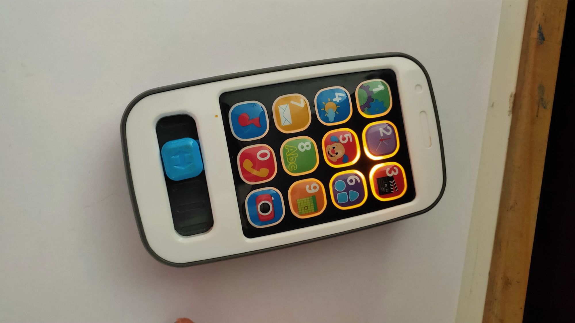 Zestaw zabawek grających telefon Fisher Price malpka