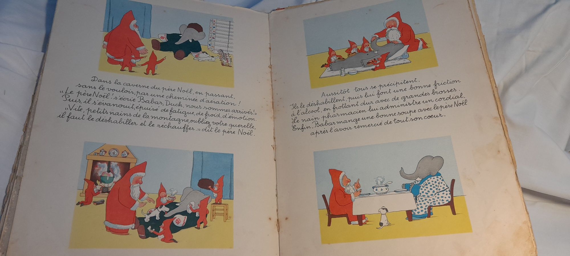 " Babar et le Pere Noel", Albums Babar, Hachette 1941.  Jean de Brunho