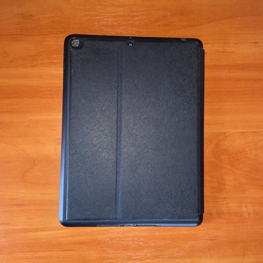 Etui + folia na ekran iPad 10.2