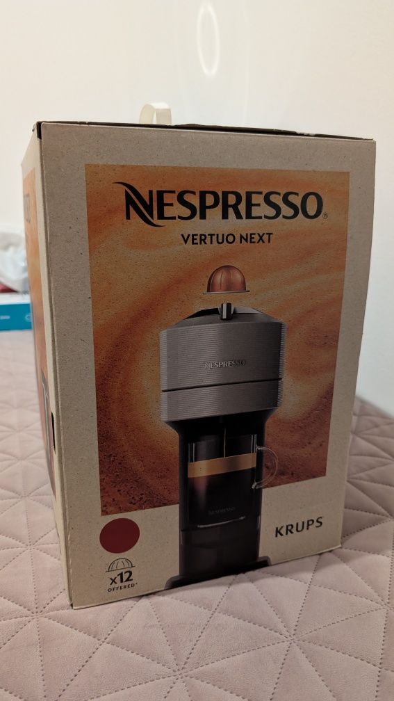 Maquina café nespresso vertuo next vermelha
