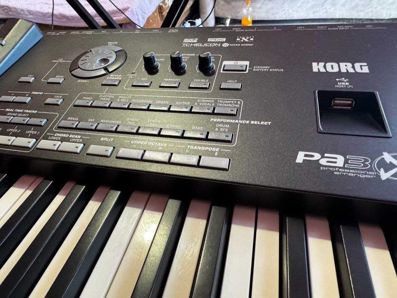 Синтезатор Korg PA3x Робоча станція 61 кл.