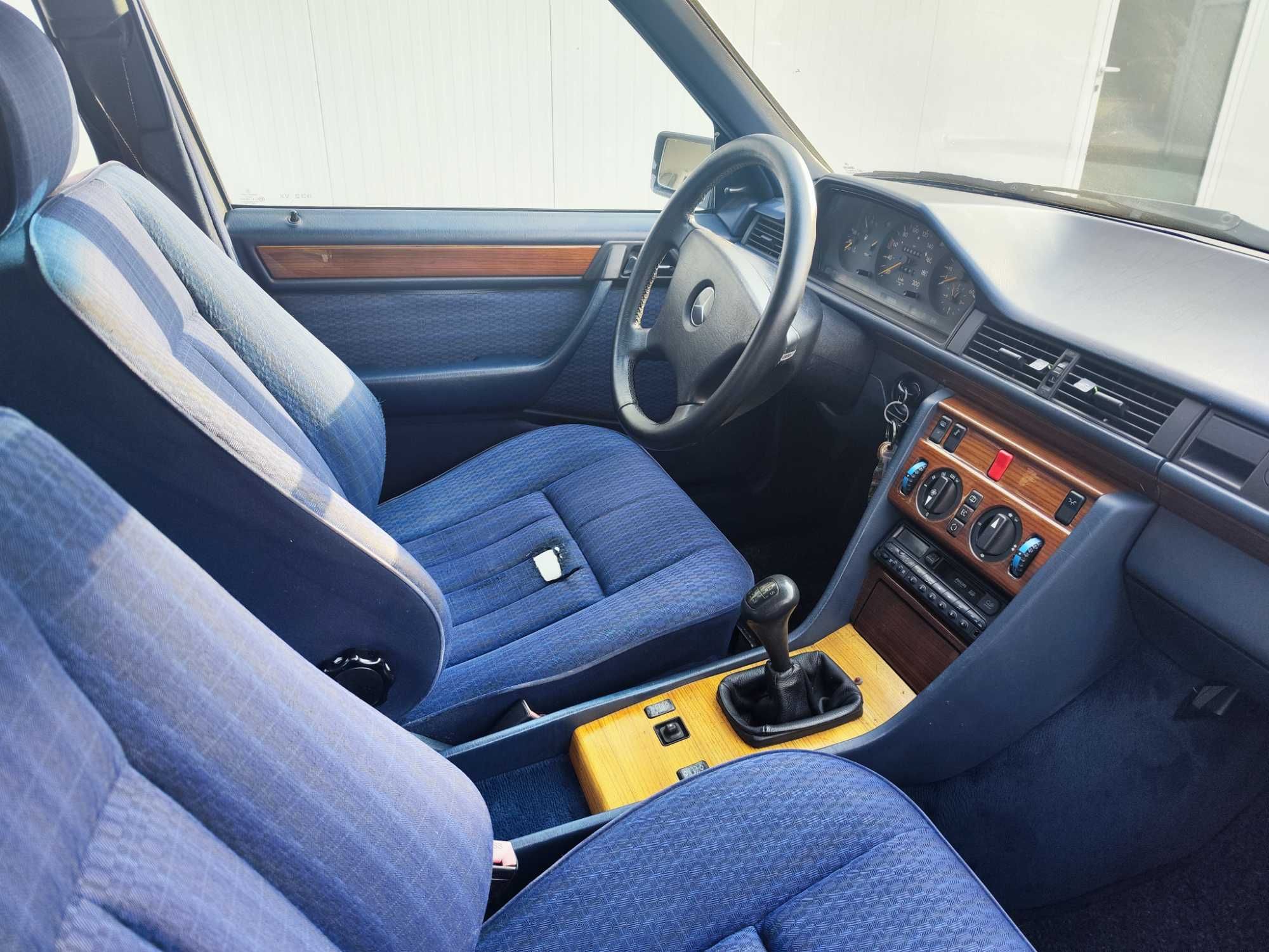 Mercedes 250D 2.5