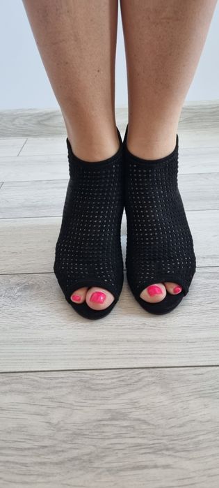 Buty szpilki obcas słupek 37 botki ażurowe