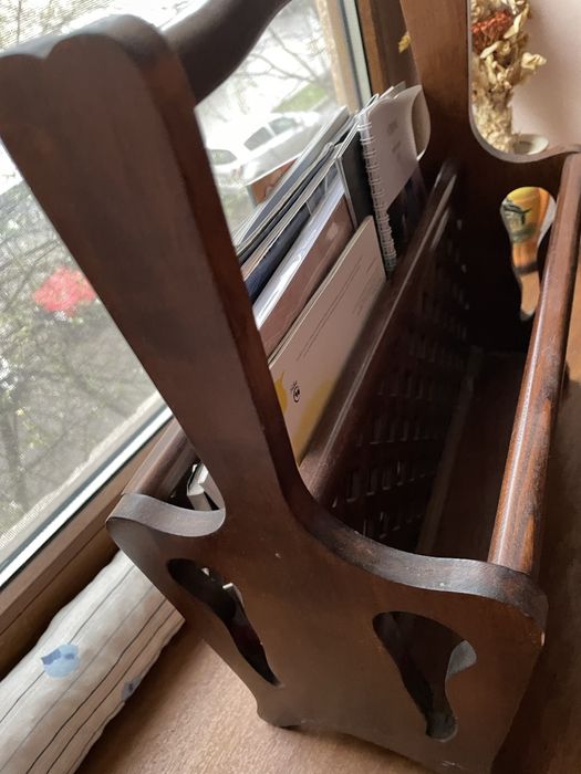 Підставка для журналів