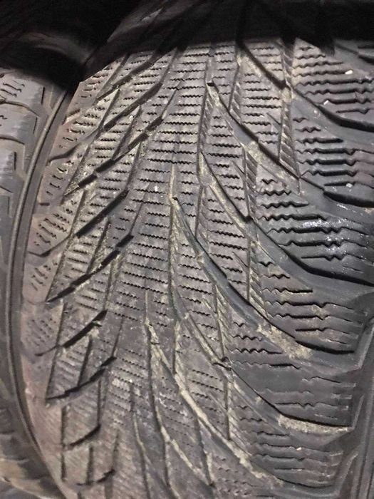 Зима 275/50/20 Nokian Hakkapeliitta 8 б/у зал 9,5мм Резина шины