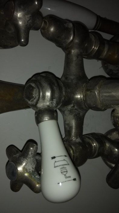 Bateria do wanny z XIX wieku