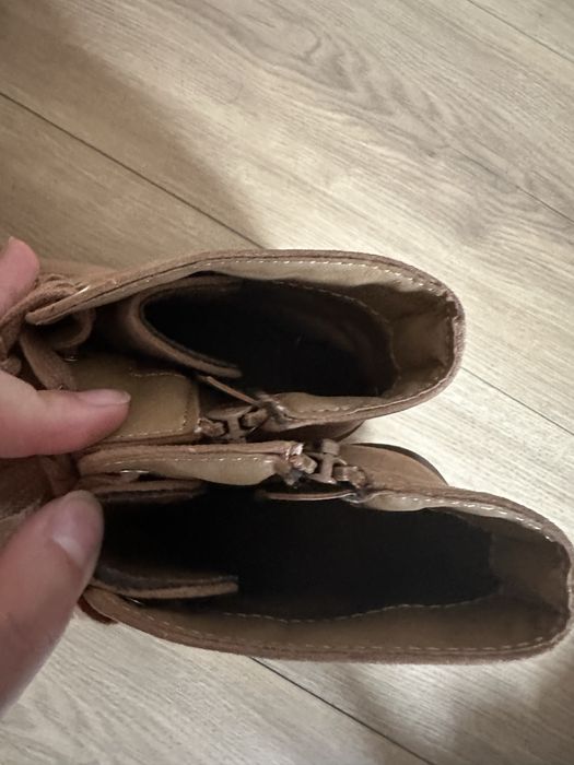 Zamszowe botki karmelowe ciemny beż brązowe koreczek sznurowane