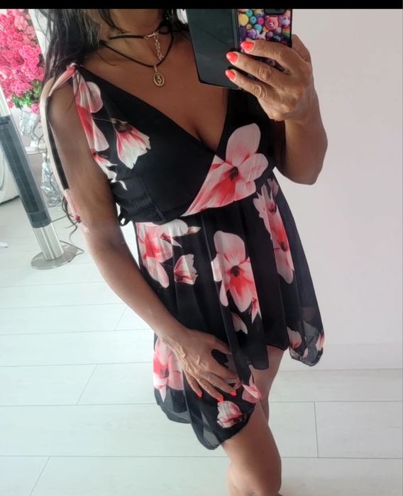 Sukienka asymetryczna kwiaty gumka w pasie zwiewna