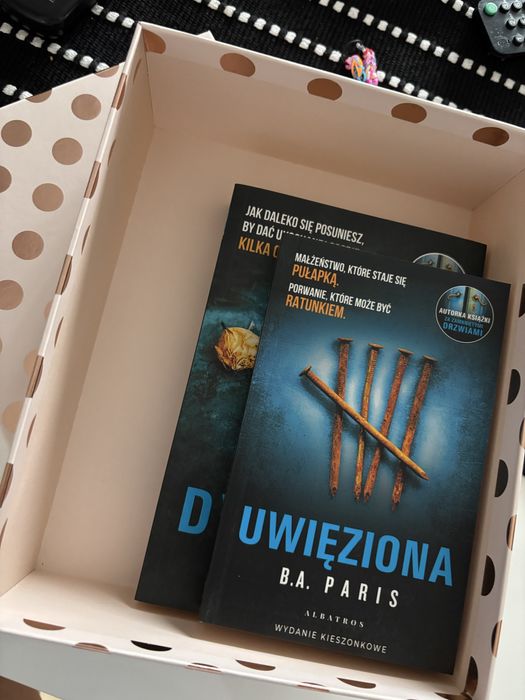 Stół rozkładany plus 6 krzeseł