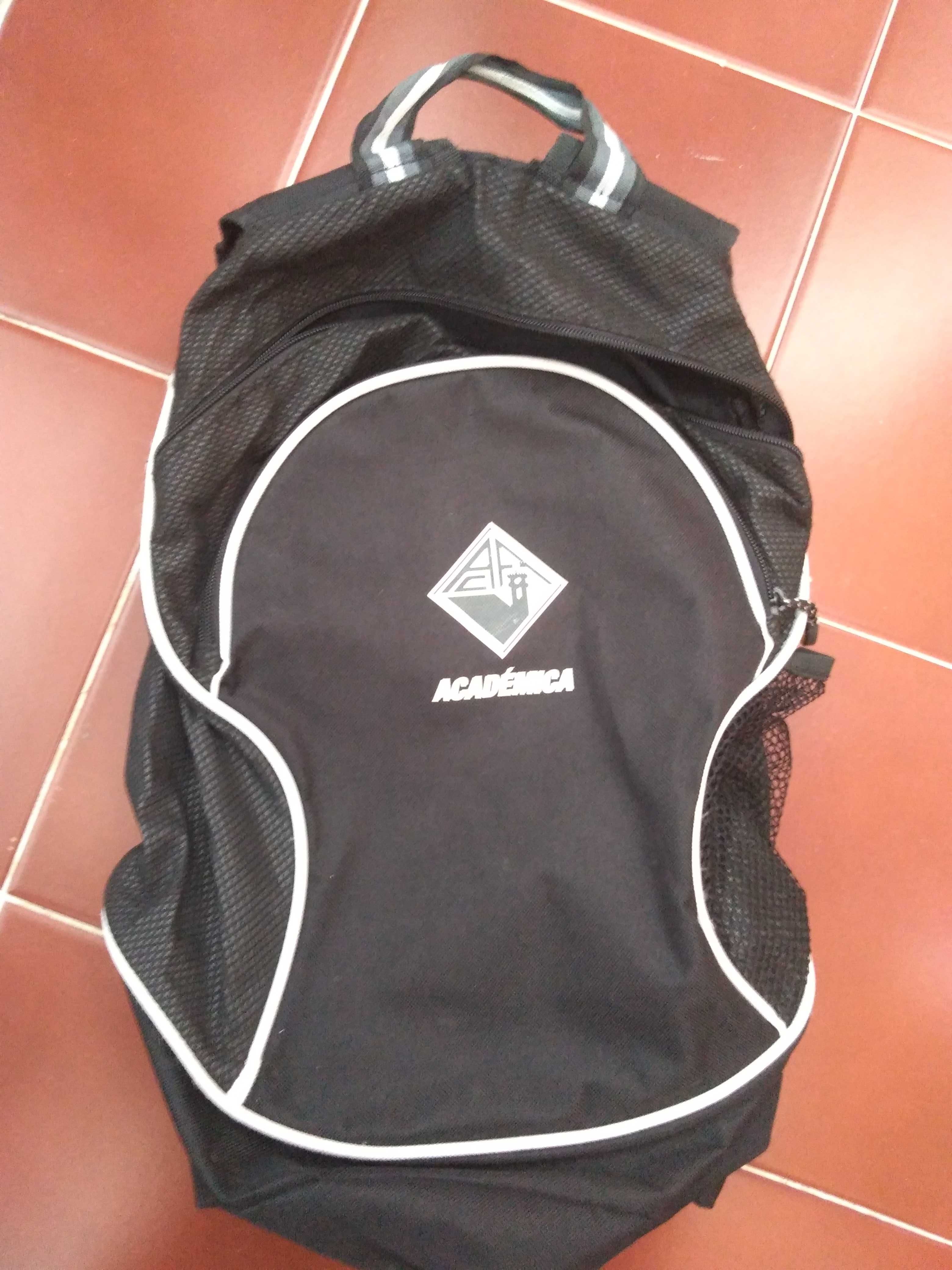 Mochila Académica de Coimbra, em excelente estado