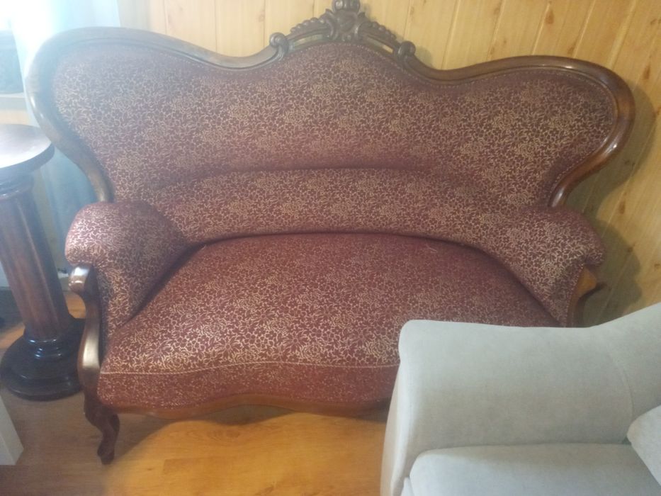 Stara sofa w oryginalnym stanie