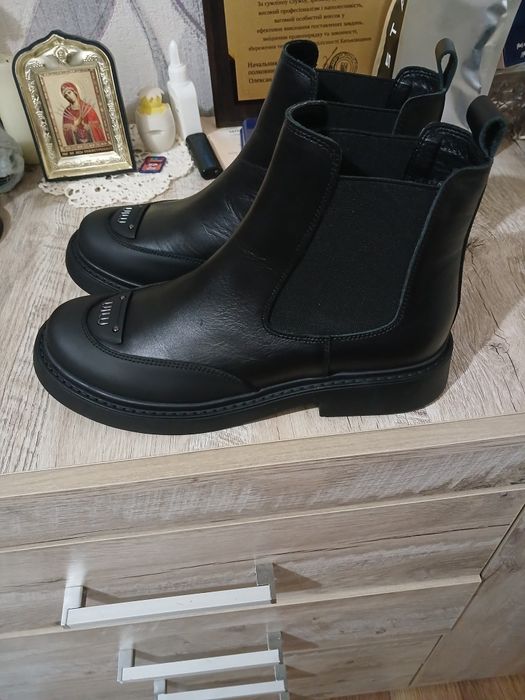 Продам  кожанные, женские ботиночки)