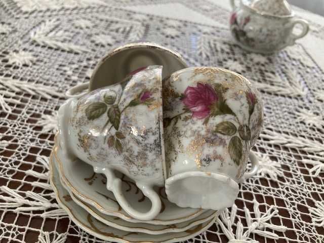 Serviços de café e de chá chineses antigos, porcelana, motivo flores