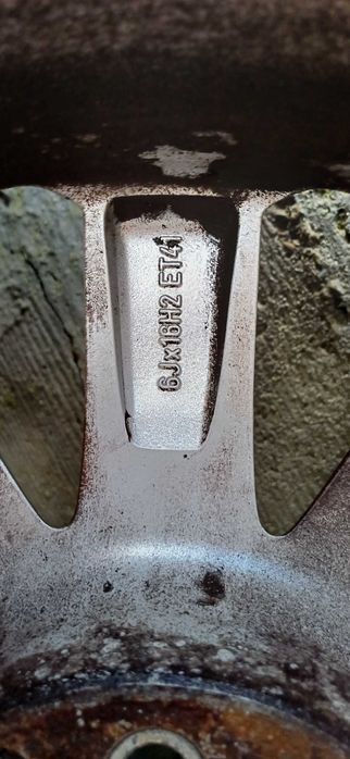 Felgi z oponami wielosezonowymi. R16 205/50