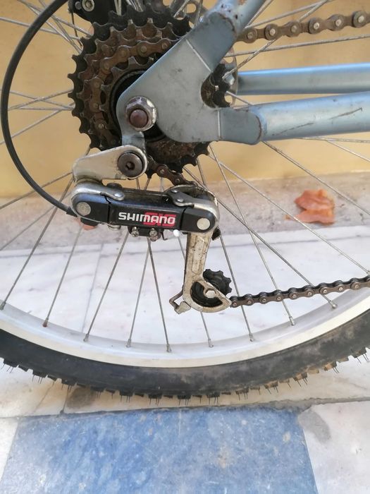 Bicicleta BTT alumínio e suspensão total