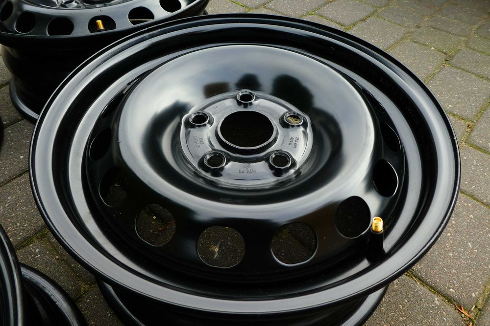 Felgi 15 5x112 Jak NOWE VWCaddy Golf Seat Skoda 2K5_601_027D KBA 43929