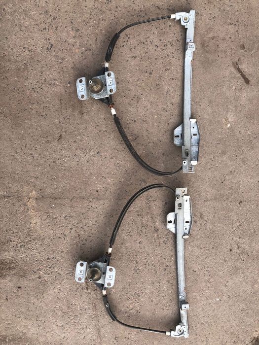 Продам стіклопідцомникм та стекла дверей до дверей фолцваген б4