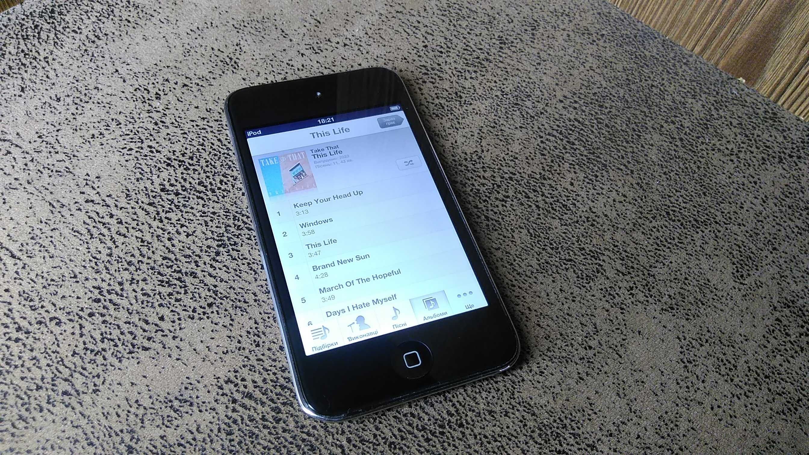 Apple Ipod A1367 незаблокований 16 гб оригінал + кабель