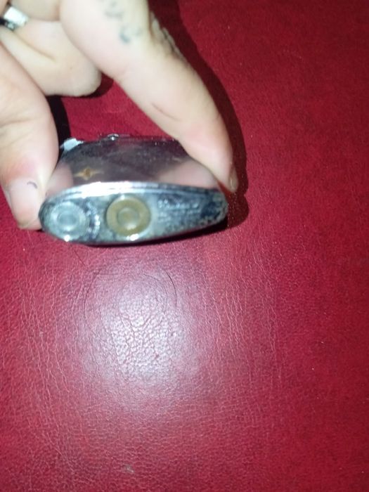 Isqueiro roson antigo não tem gás