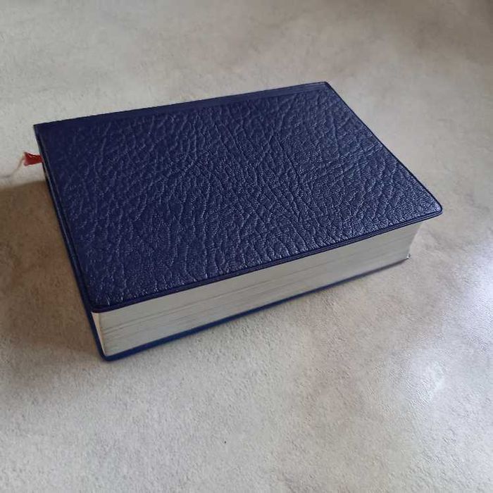 Pismo Święte Biblia Warszawska mały format  1981 -miękka okładka pvc