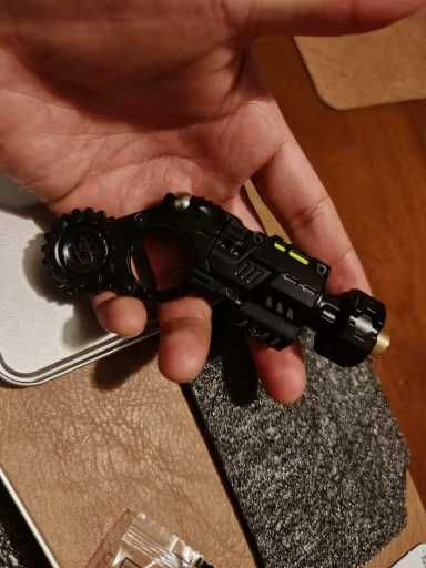 Антистрес пістолет Metal Ejection Shell Fidgeting