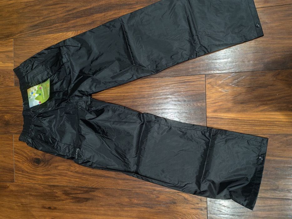 Nowe spodnie wodoodporne na deszcz, r.140, 9-10 lat, regatta