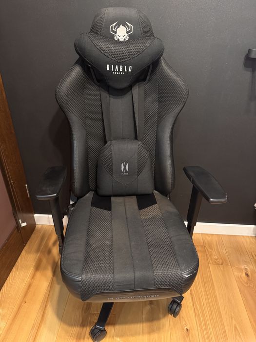 Materiałowy fotel gamingowy czarny Diablo X-Player 2.0 King Size