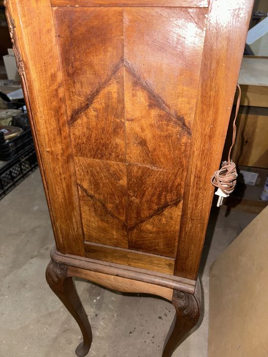 Móvel aparador antigo