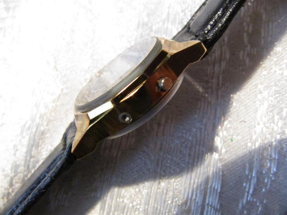 Часы Электроника Камертон - 67, в коллекцию, 2002 года, ремешок, новые