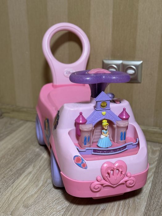 Машинка толокар Kiddieland Чудомобиль Замок принцессы, свет и звук