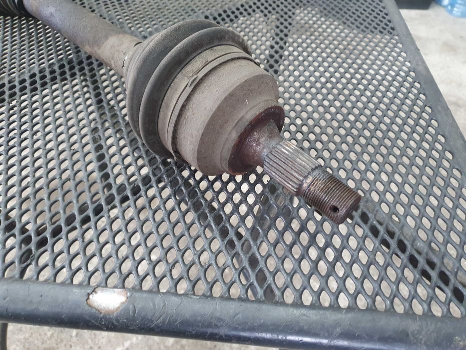 Półoś lewa przegub Peugeot 308 T7 1.6 benzyna 120km 5 biegów kpl