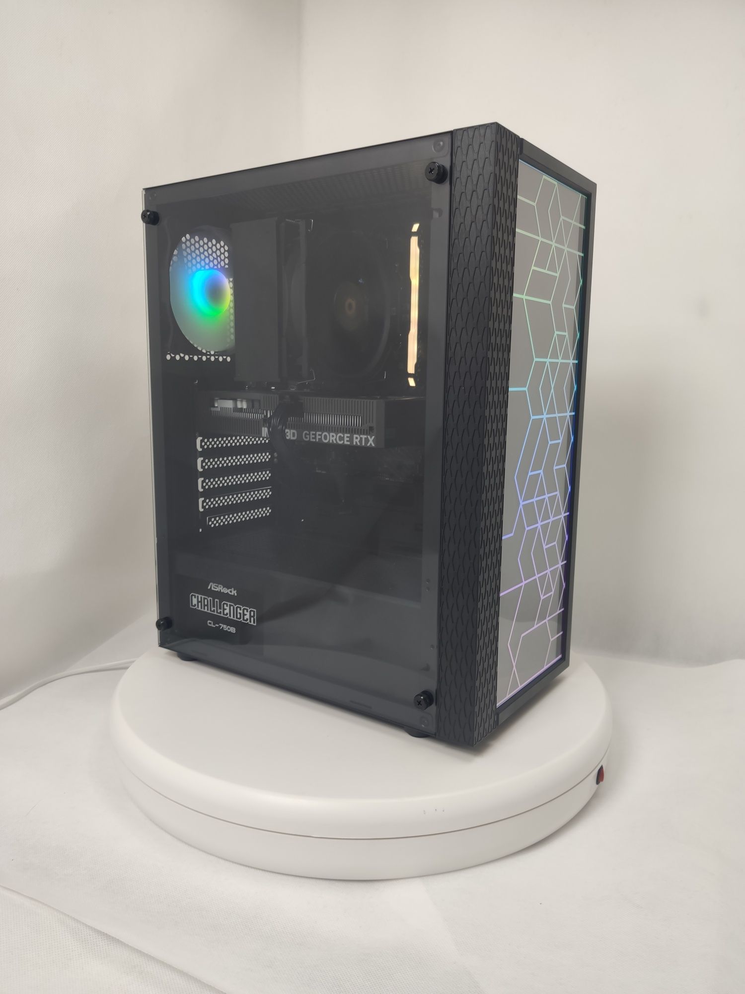 Komputer Gamingowy i9-14900K, RTX 5060, 16 GB,SSD,Win 11 Pro