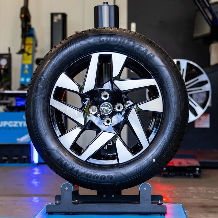 NOWE ORYGINALNE Felgi Opel 17" Mokka B Corsa