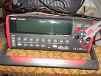 Вольтметр utm1805a
