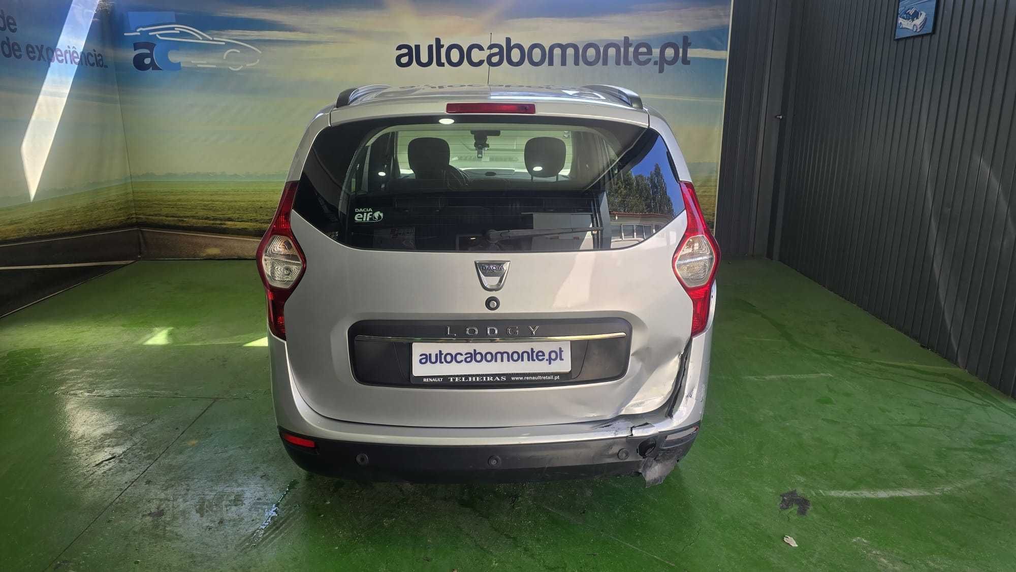 Dacia Lodgy 1.5 DCI Confort + 7 lugares  -  Salvado