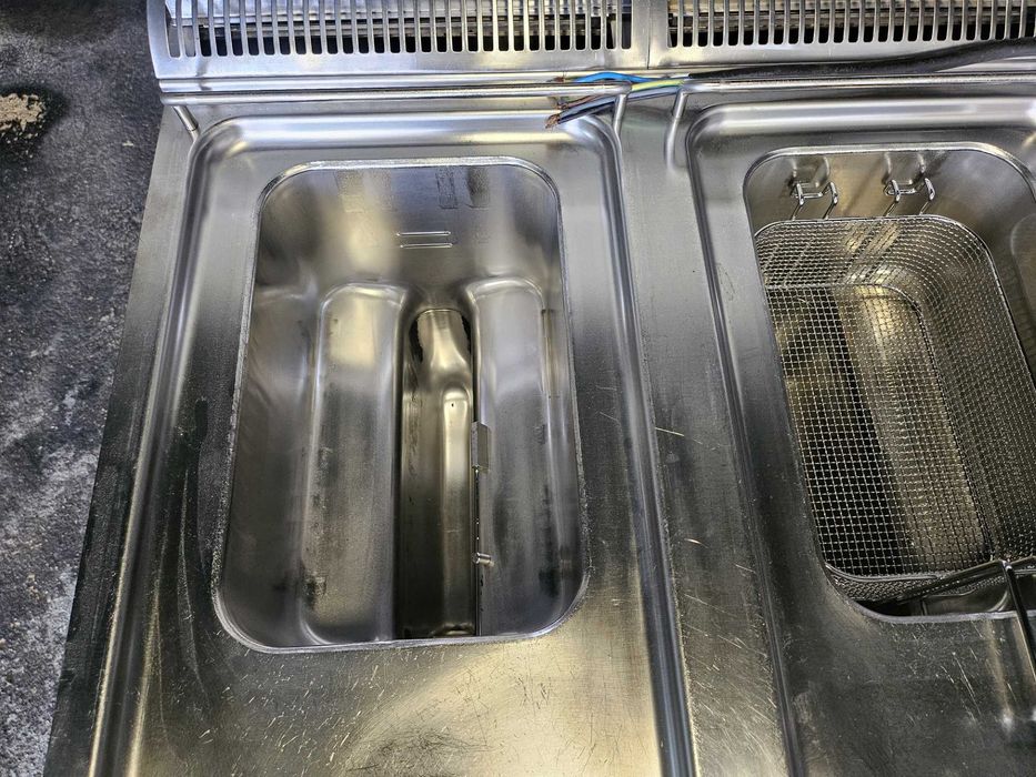 Fritadeira elétrica 15+15 Lts