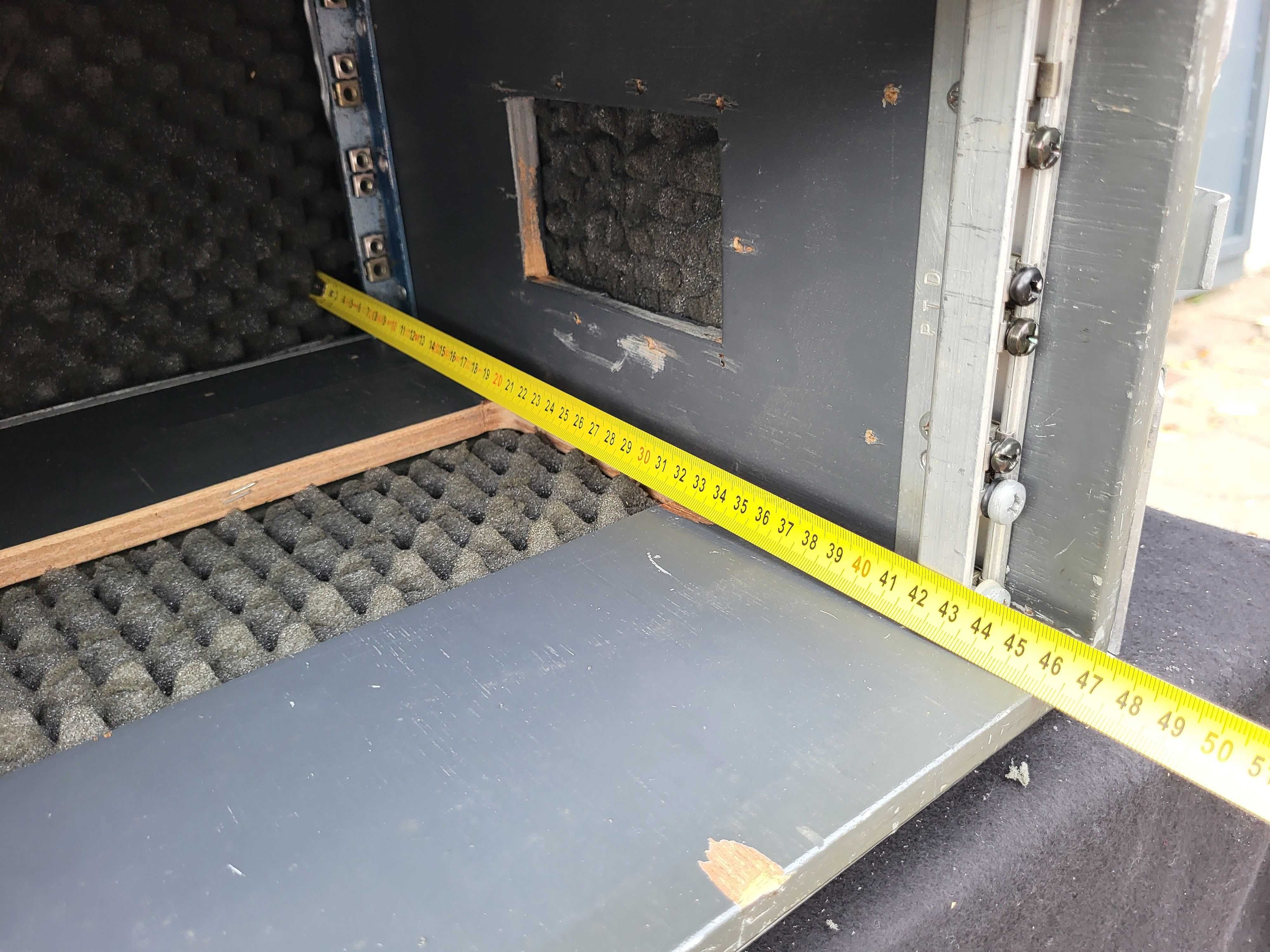 RACK 4U (stelaż) 1x szyna 43cm case flightcase, kejs FAKTURA