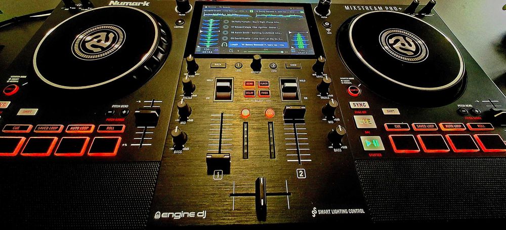 Mesa de mistura c/ mala de transporte + headphones