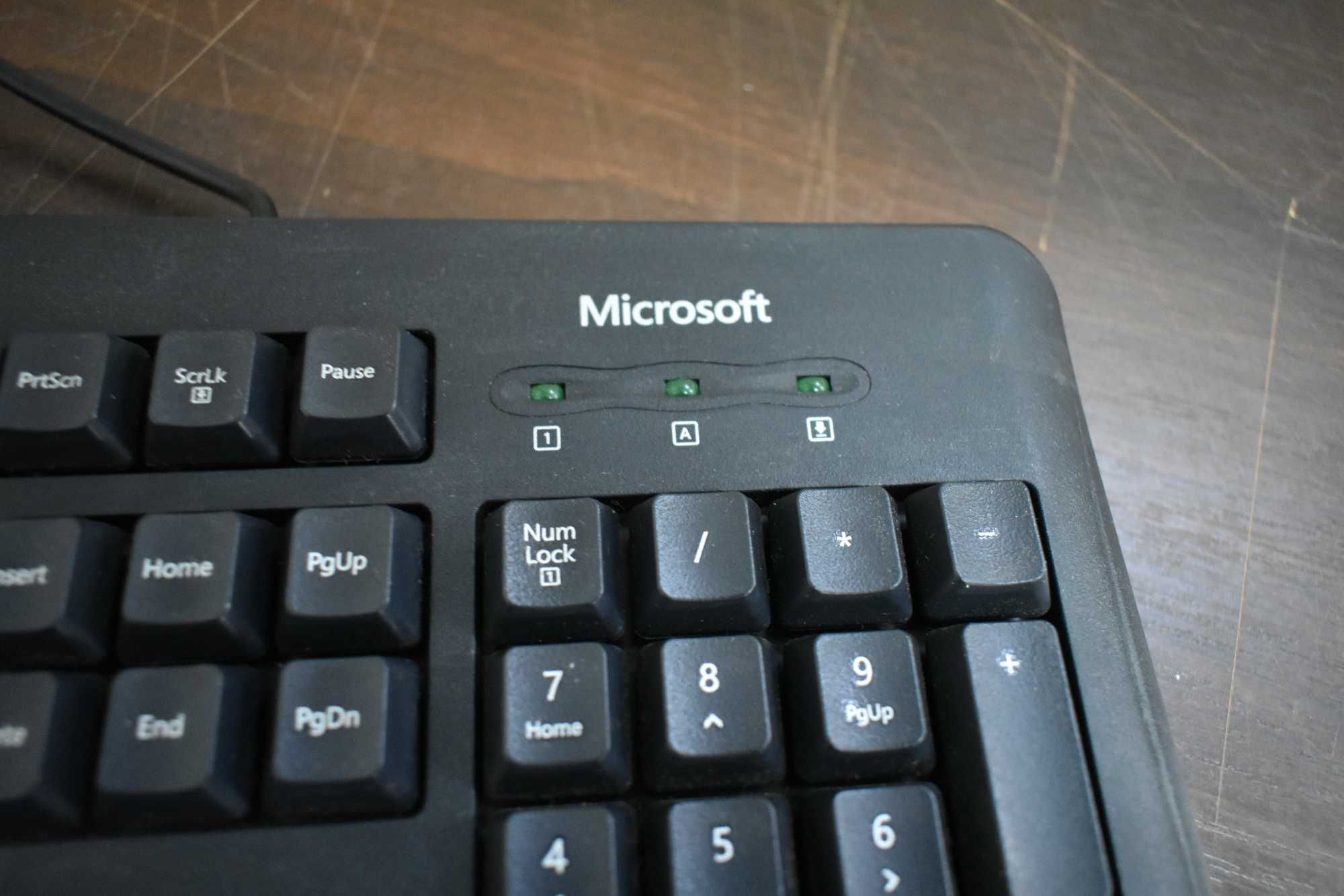 Klawiatura komputerowa, przewodowa Microsoft Wired Keyboard 200