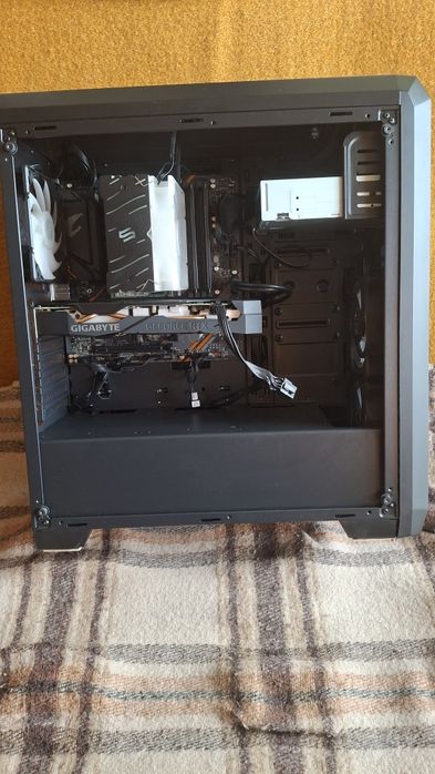 Idealny prezent świąteczny-Komputer stacjonarny Gamingowy