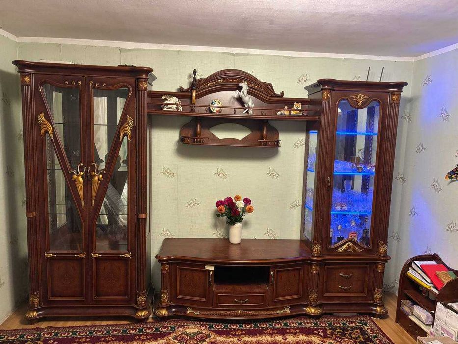 Стінка Шкаф Шафа у вітальню під телевізор з баром та підсвіткою