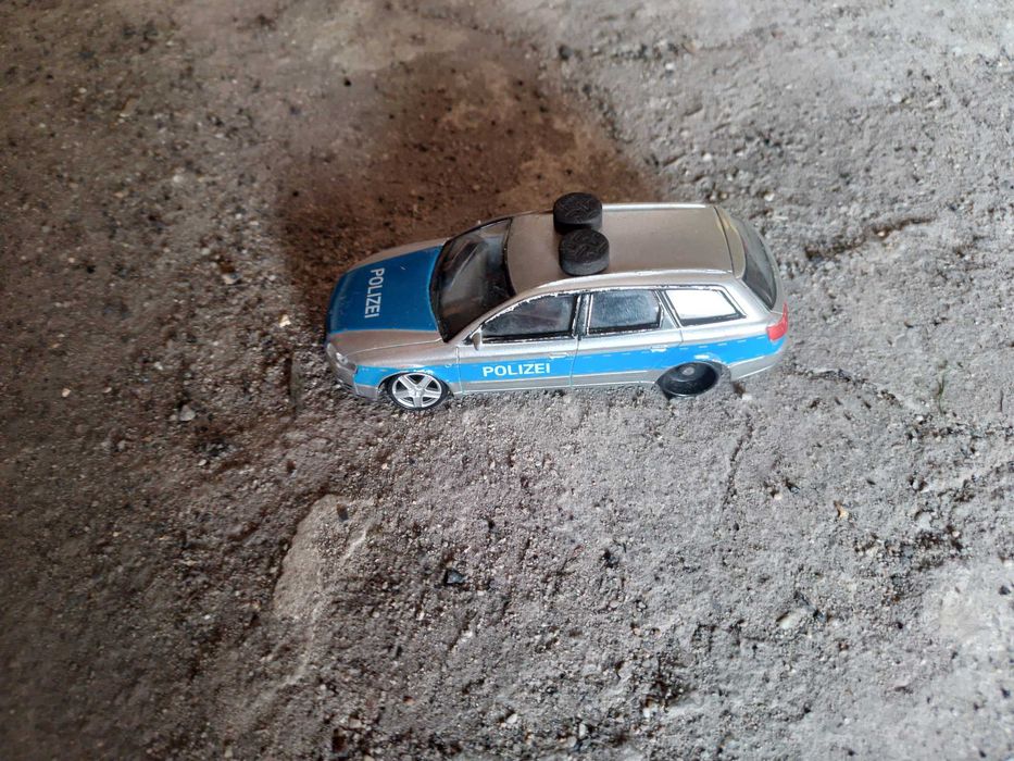 Audi A4 Polizei, Mondo Motors 1:43