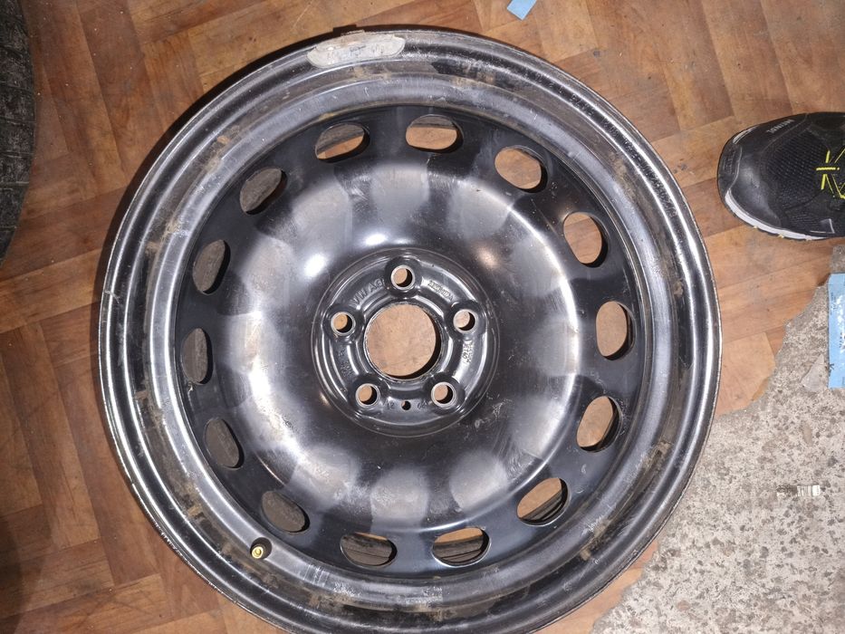 Диски с ковпаками R16 original