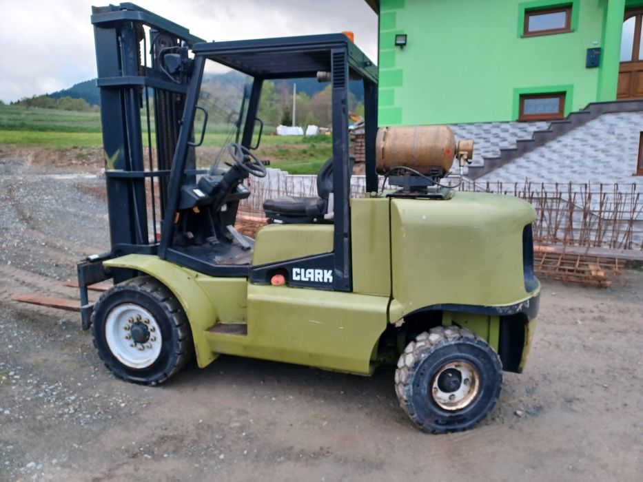 Wózek widłowy 5ton