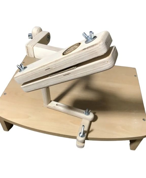 Станок для вышивания.Держатель для пяльц