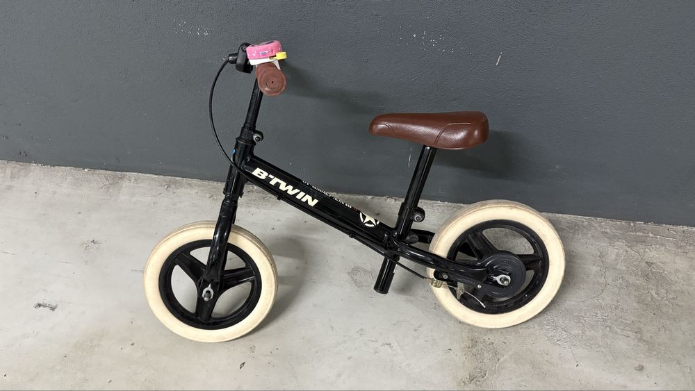 Bicicleta de equilibrio infantil